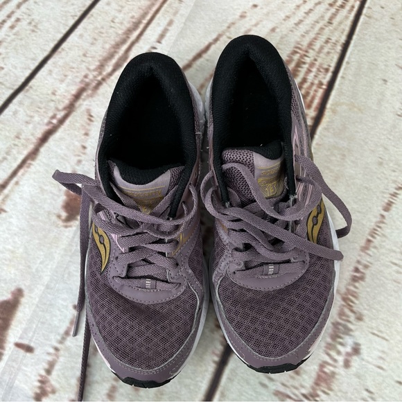 SAUCONY WOMEN'S RUNNING SHOE size 5 - Picture 7 of 8